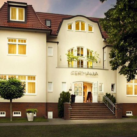Germania Hotel Am Schlosspark Meyenburg  外观 照片