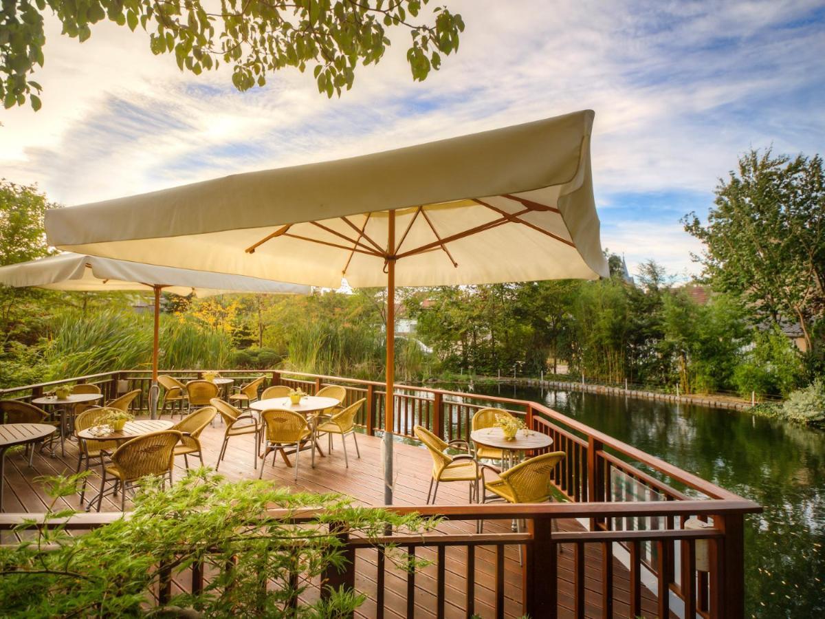Germania Hotel Am Schlosspark Meyenburg  外观 照片